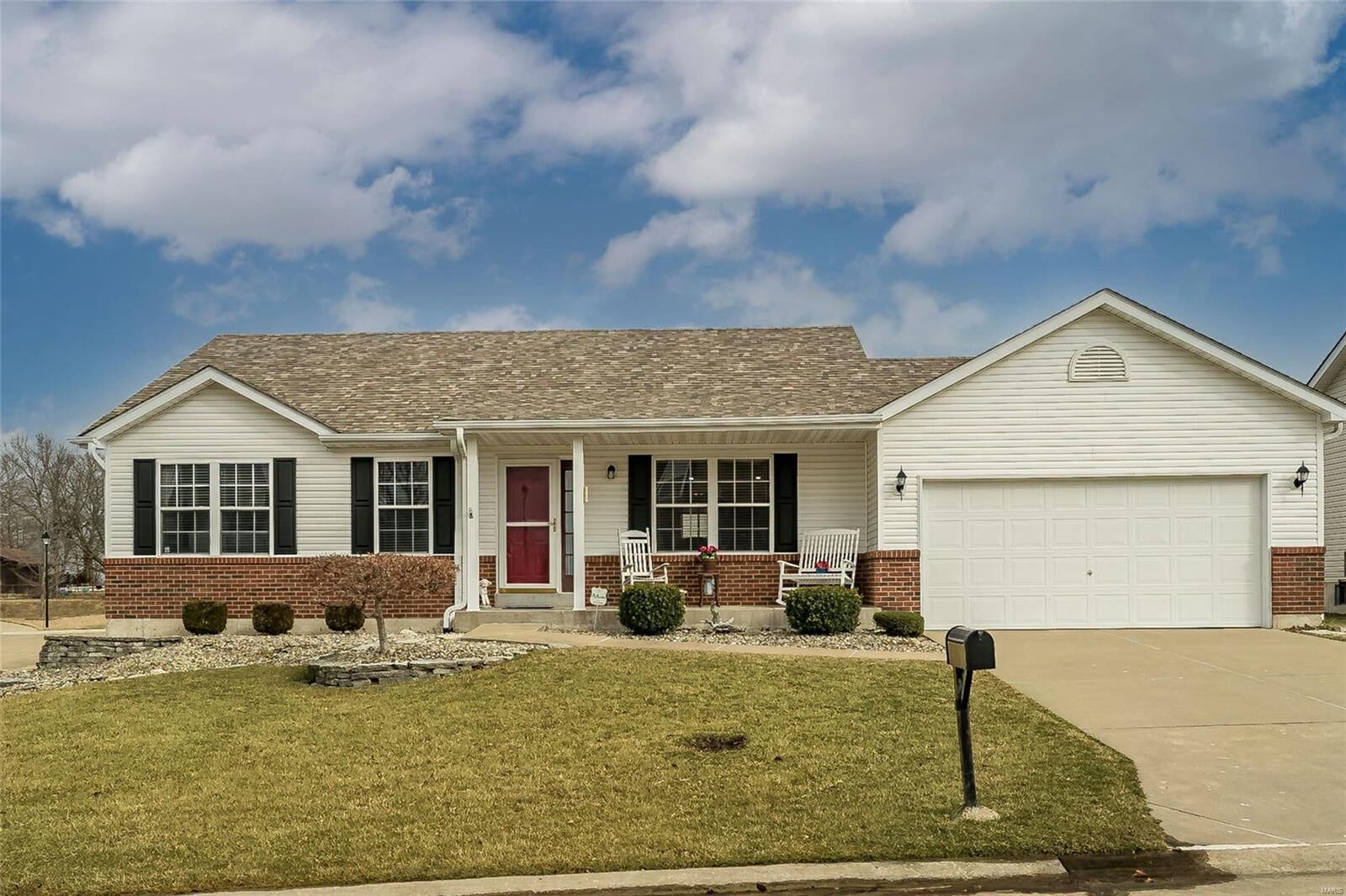Property Photo:  300 Hunters Chase Court  MO 63389 
