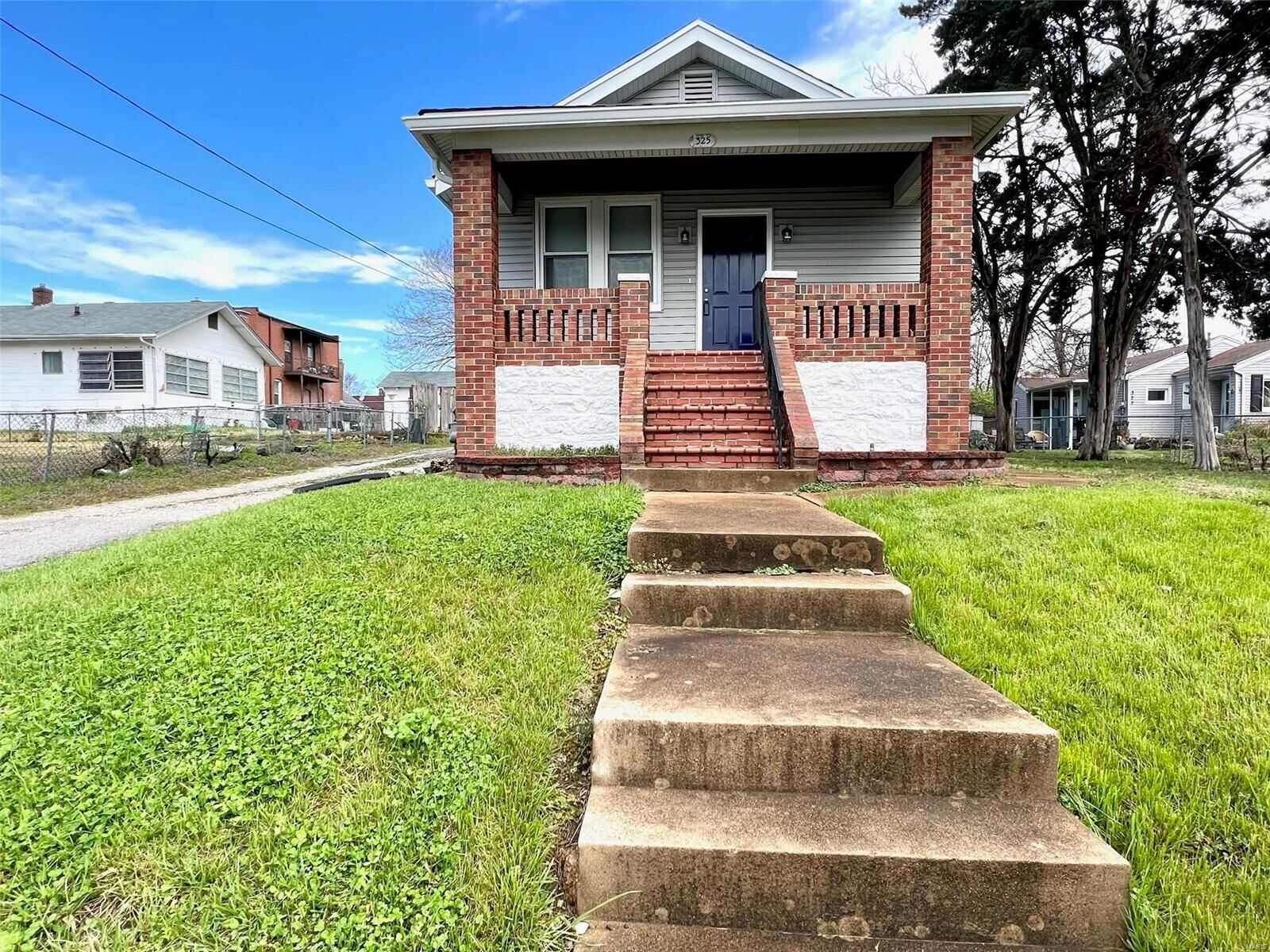 Property Photo:  325 W Arlee Avenue  MO 63125 