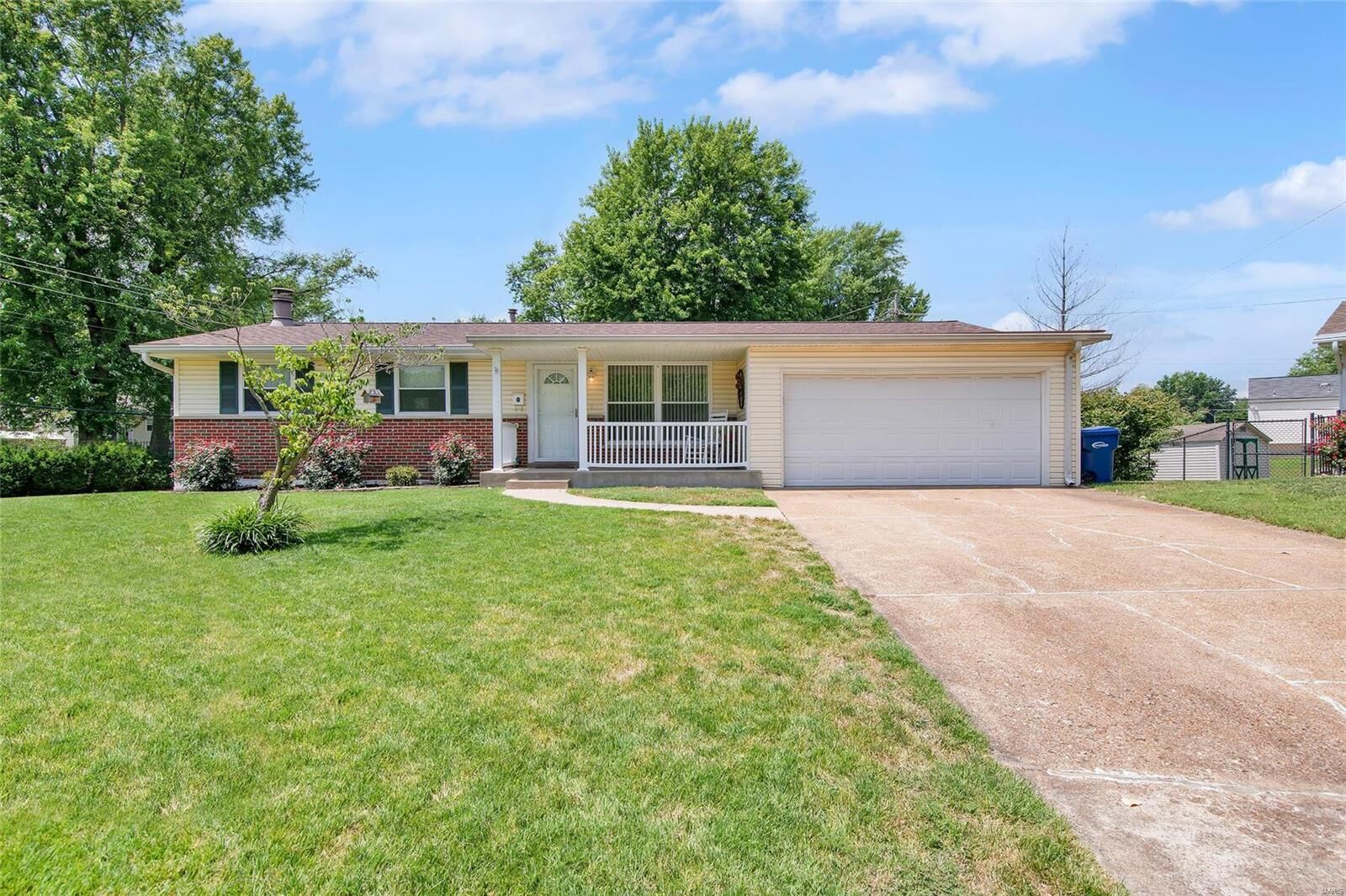 Property Photo: 8 Sharon Court MO 63031