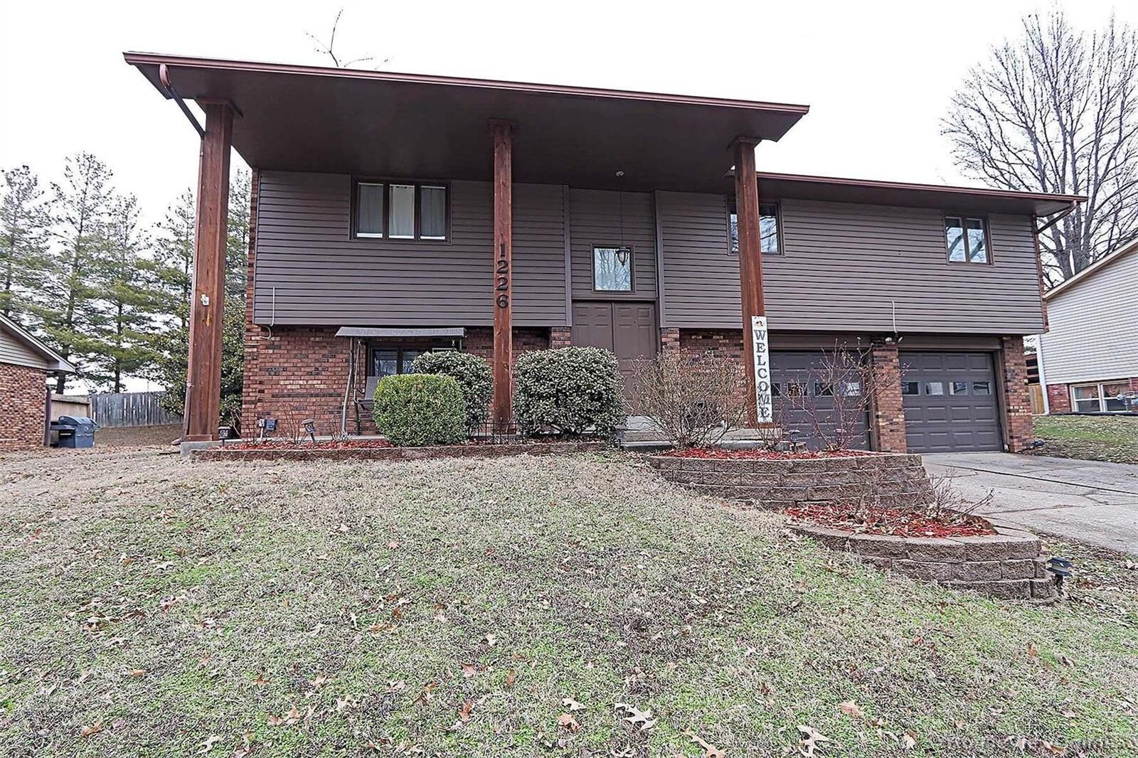 Property Photo:  1226 Hilldale Circle  MO 63701 