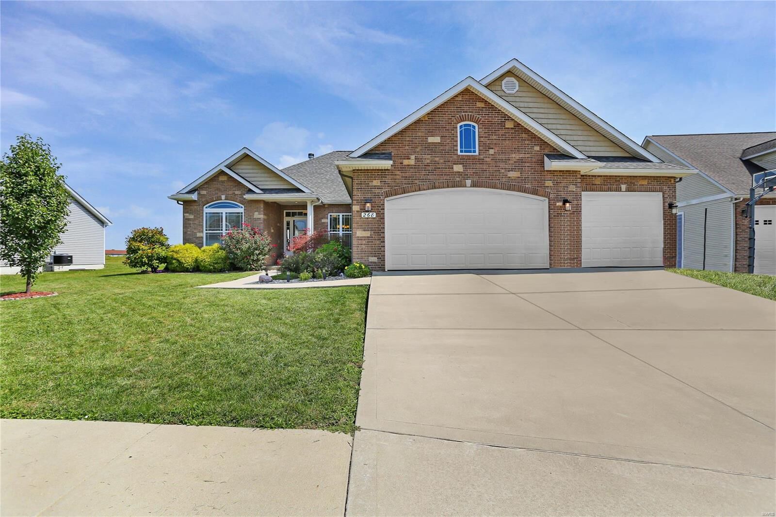 Property Photo: 268 Gabrielle Circle IL 62010