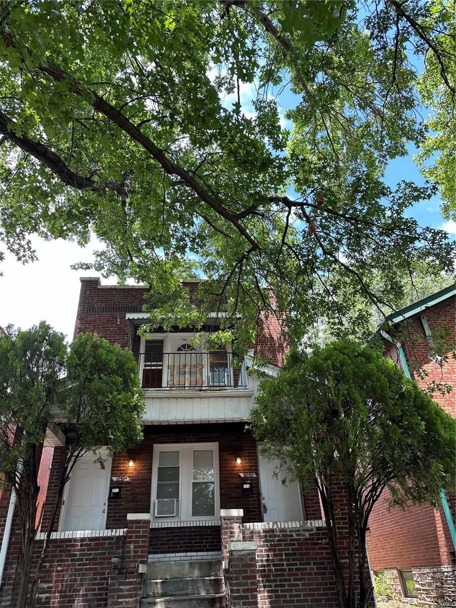 Property Photo:  3859 Alberta Street 1st Floor  MO 63116 