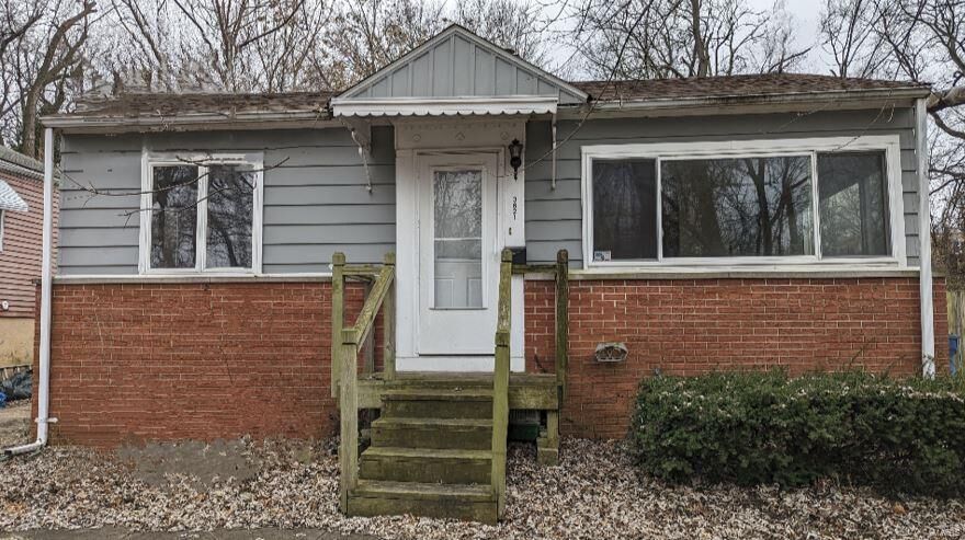Property Photo:  3621 Horn Avenue  IL 62002 
