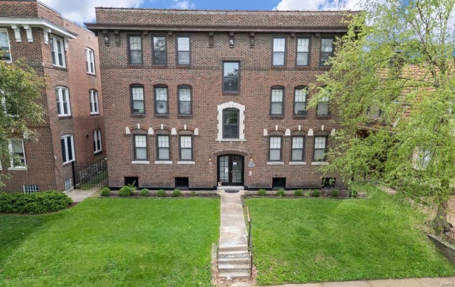 Property Photo: 6274 Cates Avenue MO 63130