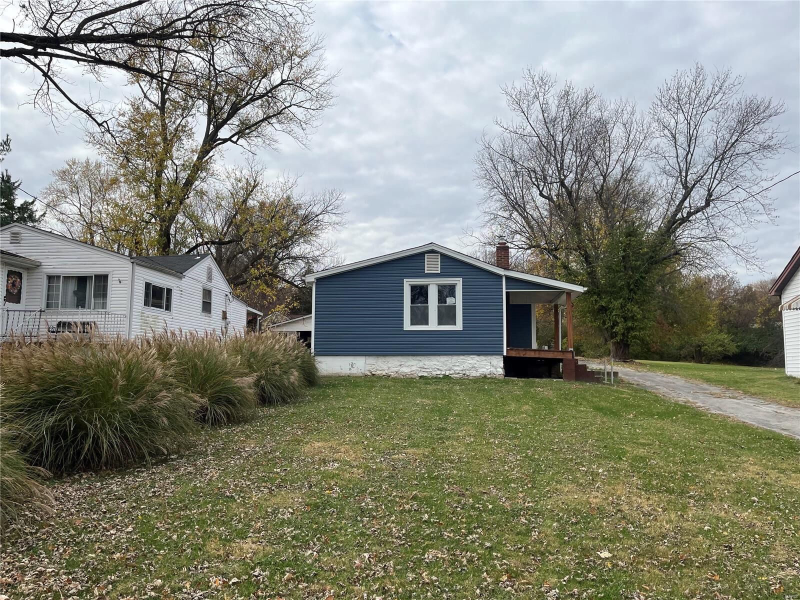 Property Photo:  21 Shumate Avenue  MO 63043 