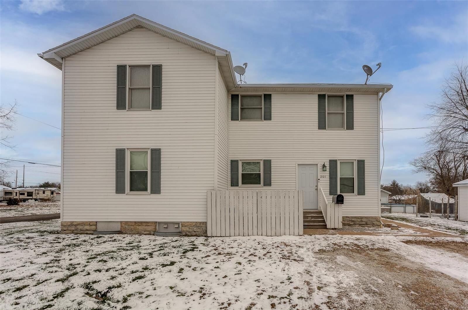 Property Photo:  201 Cheney  IL 62052 