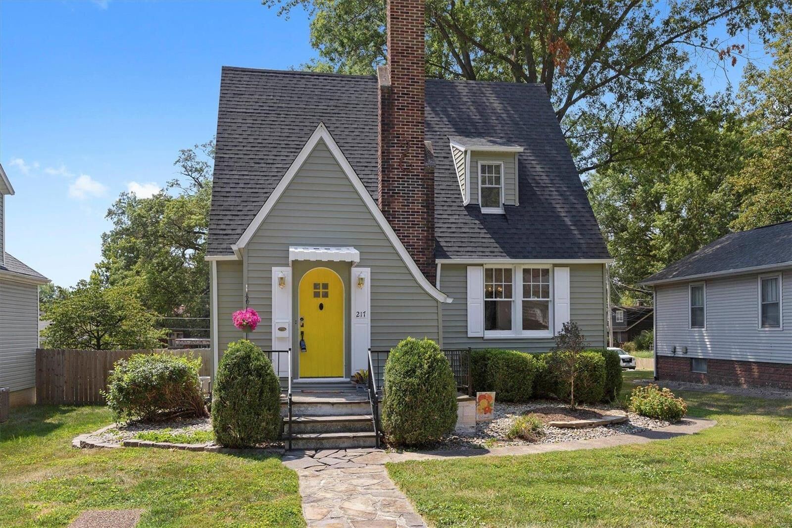 Property Photo: 217 S Missouri Avenue IL 62220