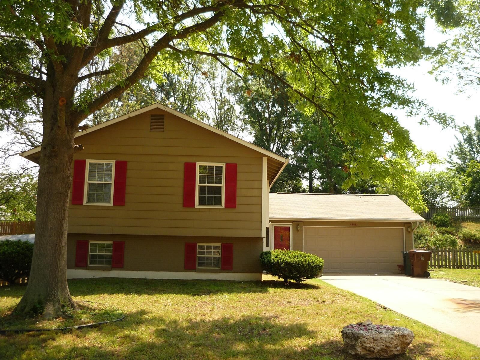 Property Photo:  1221 Mendoza  MO 63376 