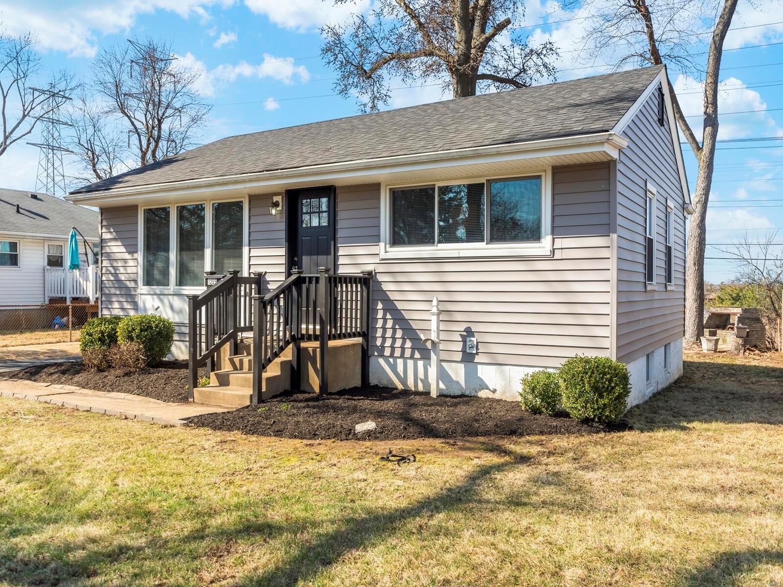 Property Photo:  1255 Saint Patrice Lane  MO 63031 