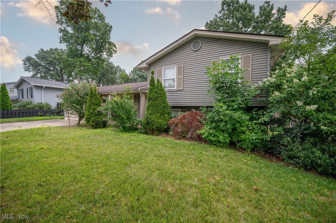Property Photo: 2211 Penny Lane OH 44515