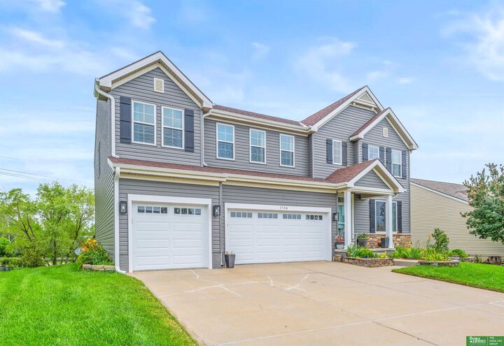 Property Photo:  1706 Port Royal Drive  NE 68046 