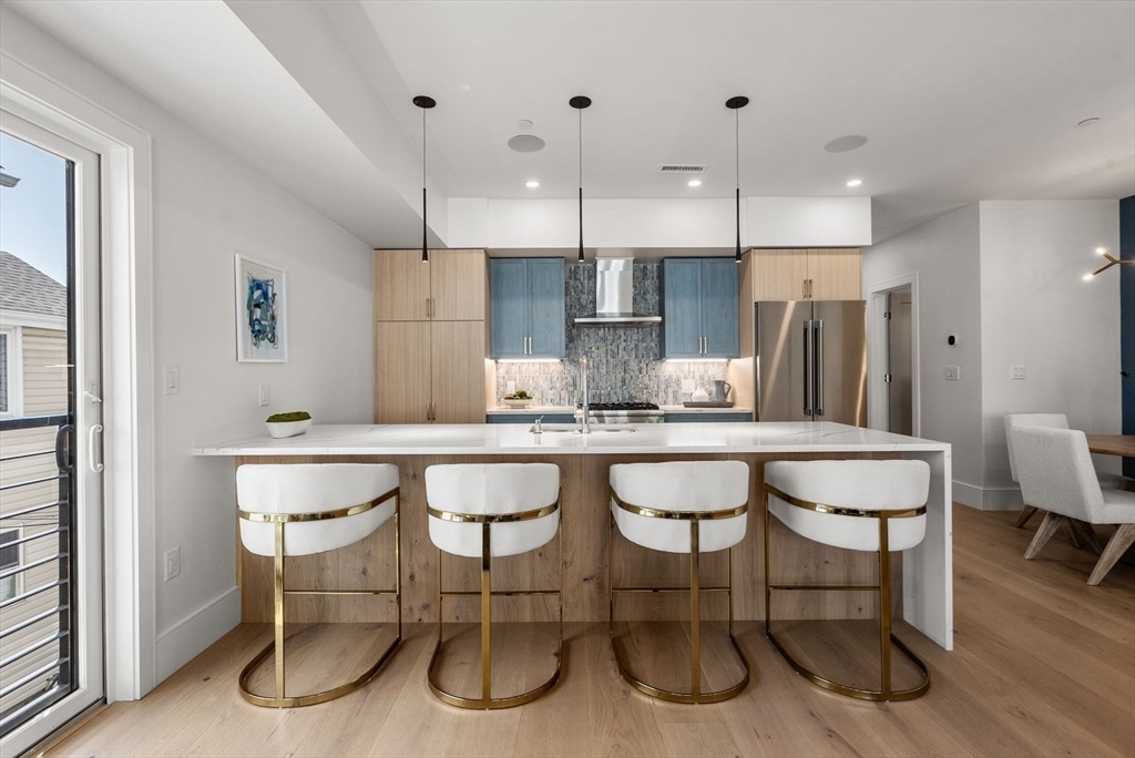 Property Photo: 527 East 7th Street 3 MA 02127