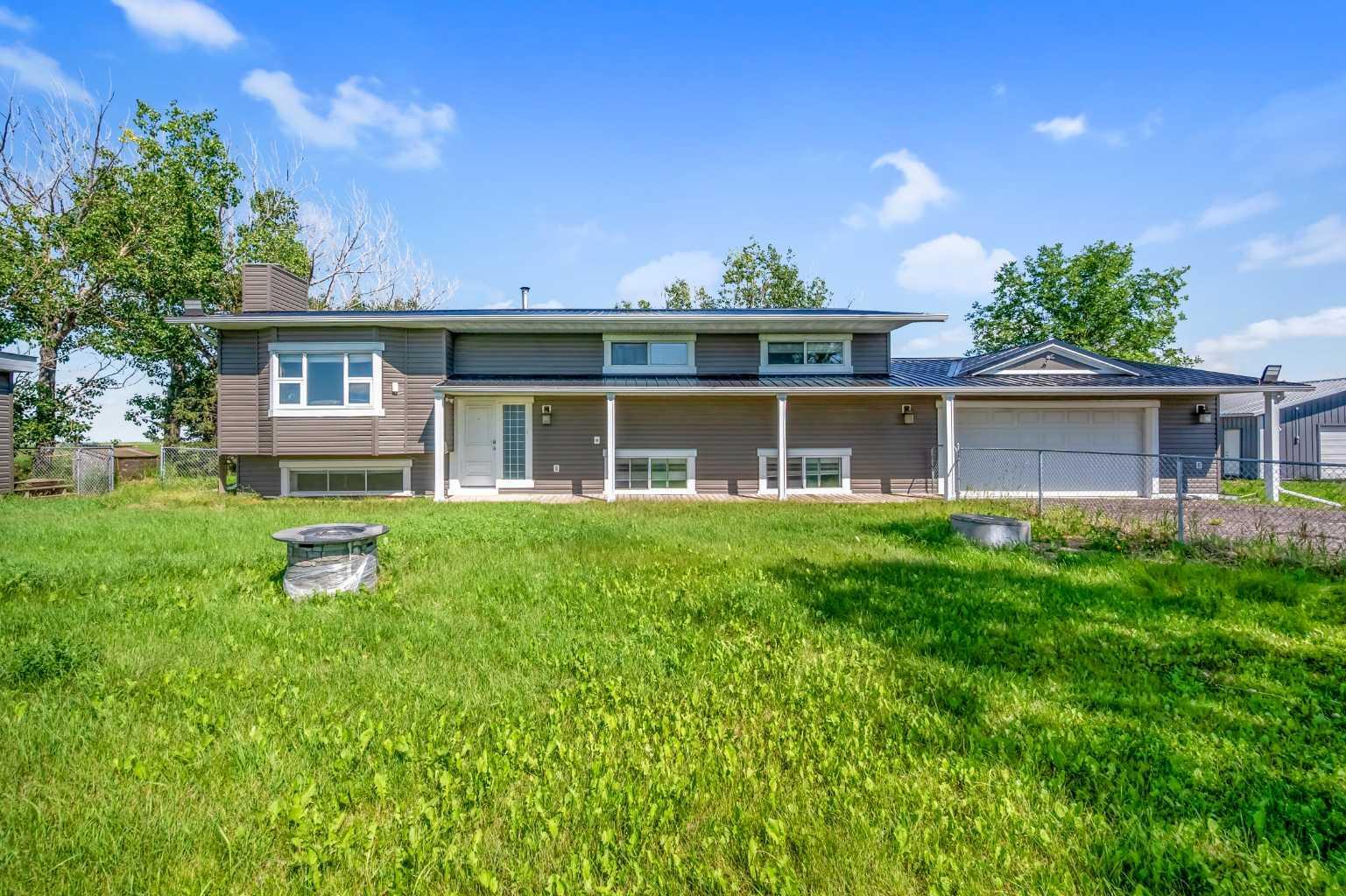 Property Photo: 251056 Range Road 272 AB T1Z 0S3