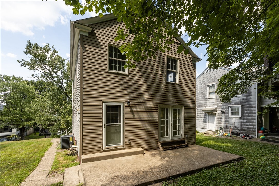 Property Photo:  1301 Wade St  PA 15001 