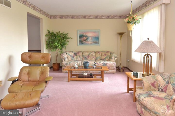 Property Photo: 1522 Kenhorst Boulevard PA 19607