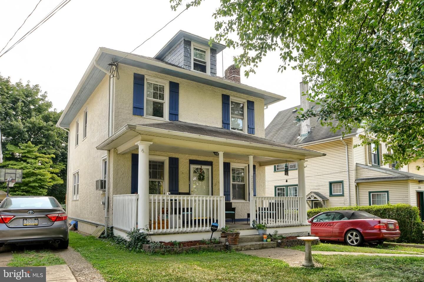 Property Photo: 2229 Oakdale Avenue PA 19038