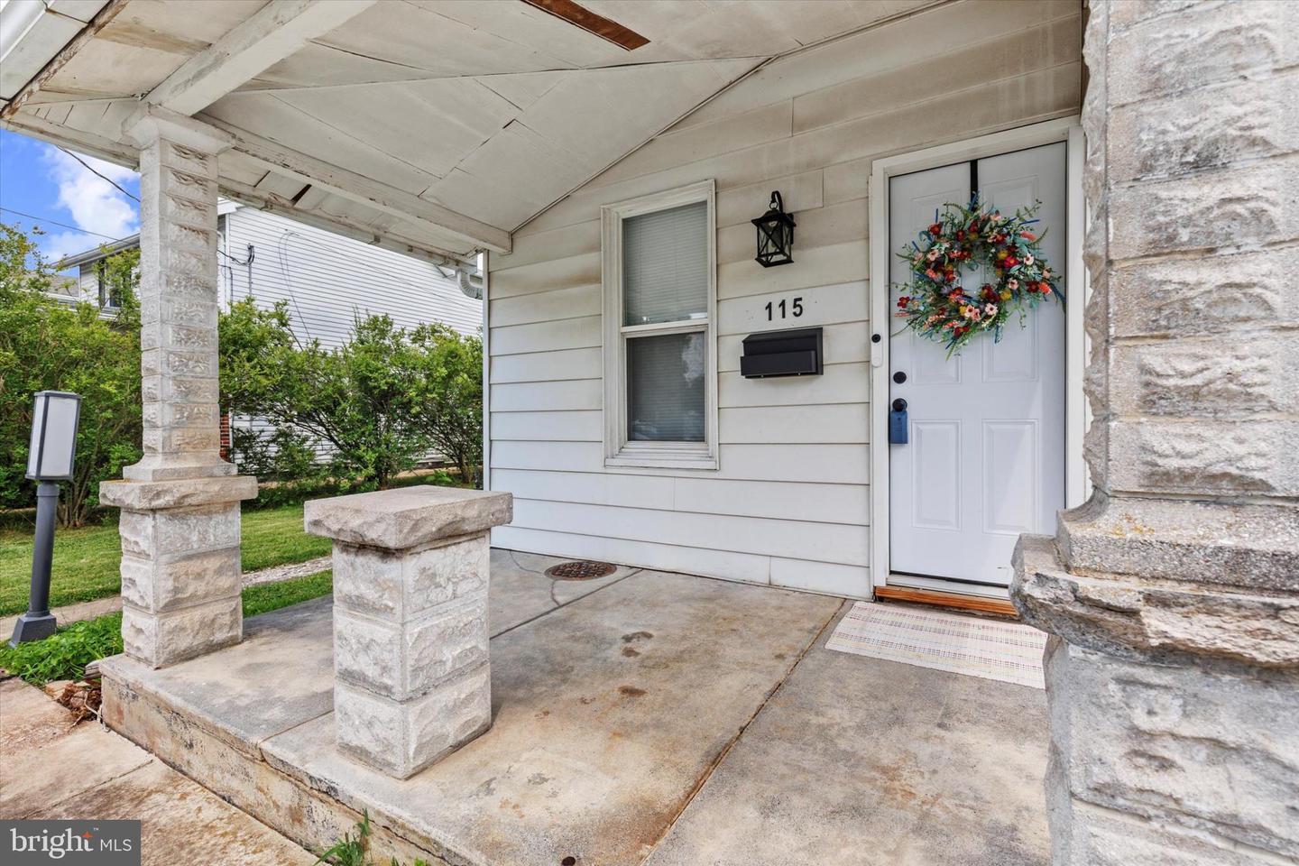 115 S Washington Street  Mechanicsburg PA 17055 photo