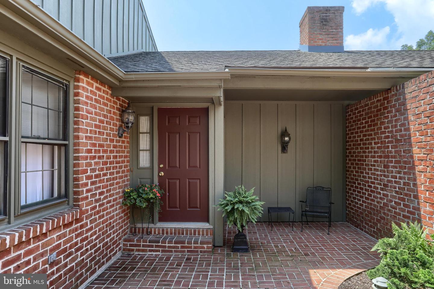 Property Photo: 1203 Galway Court PA 17036