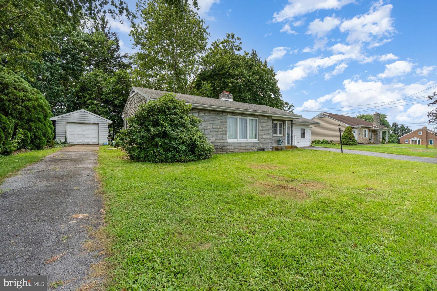 Property Photo: 1210 Forge Road PA 17013