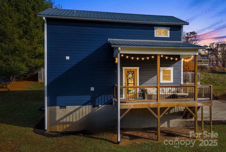 Property Photo: 122 Mae Carver Drive NC 28806