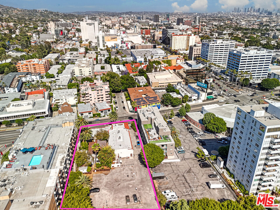 Property Photo:  1741 N La Brea Ave  CA 90046 
