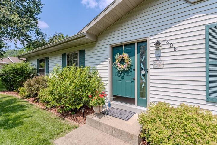 Property Photo:  1608 Harlyn Avenue  WI 54474 