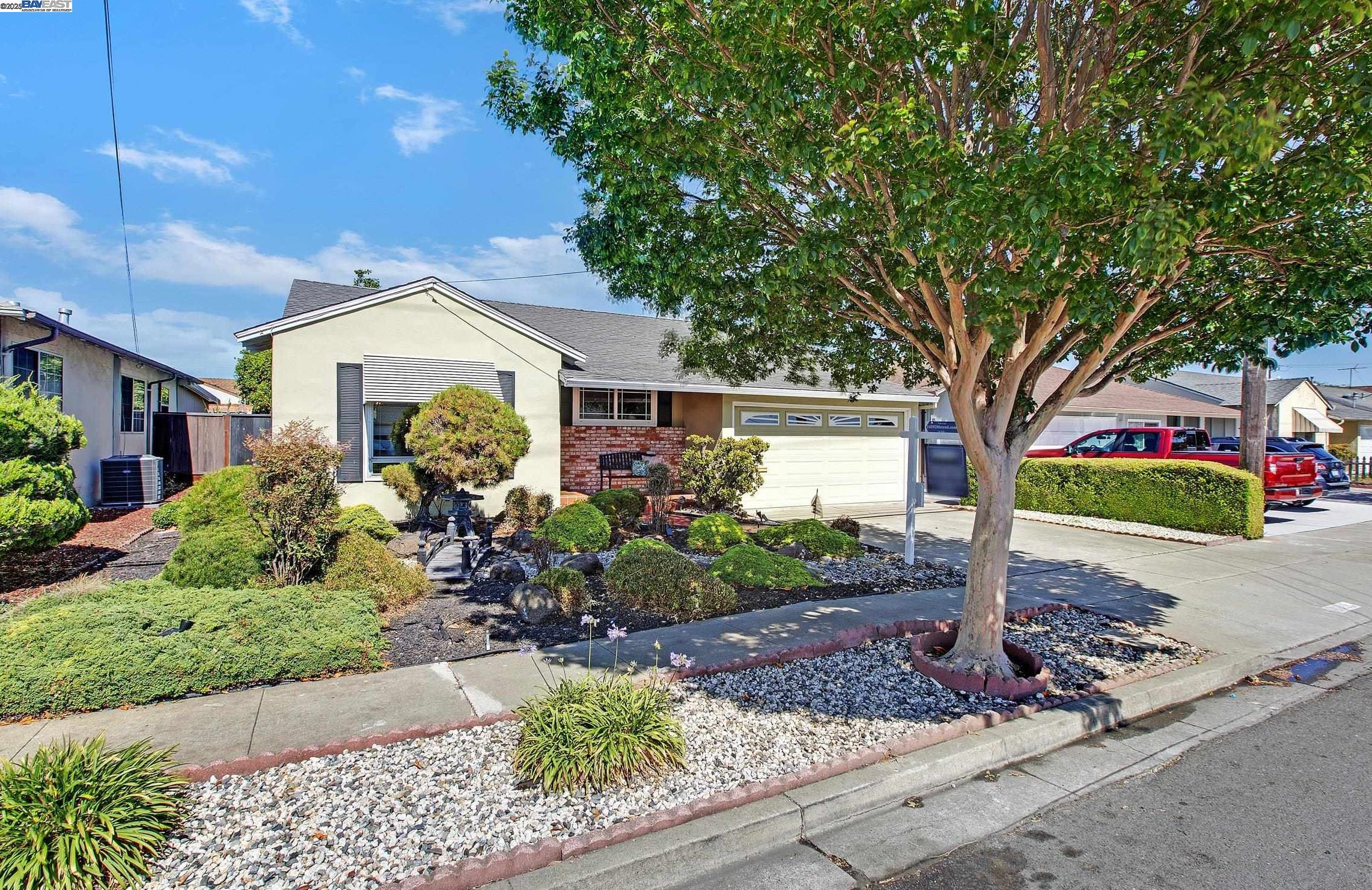 Property Photo:  14392 Merced St  CA 94579 