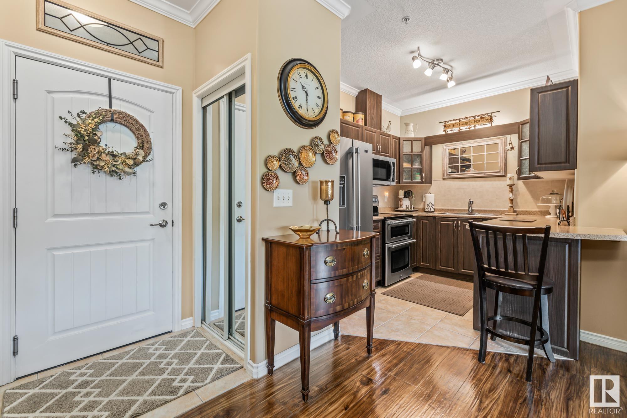 Photo de la propriété: 8528 82 Avenue NW 105 AB T6C 0Y8