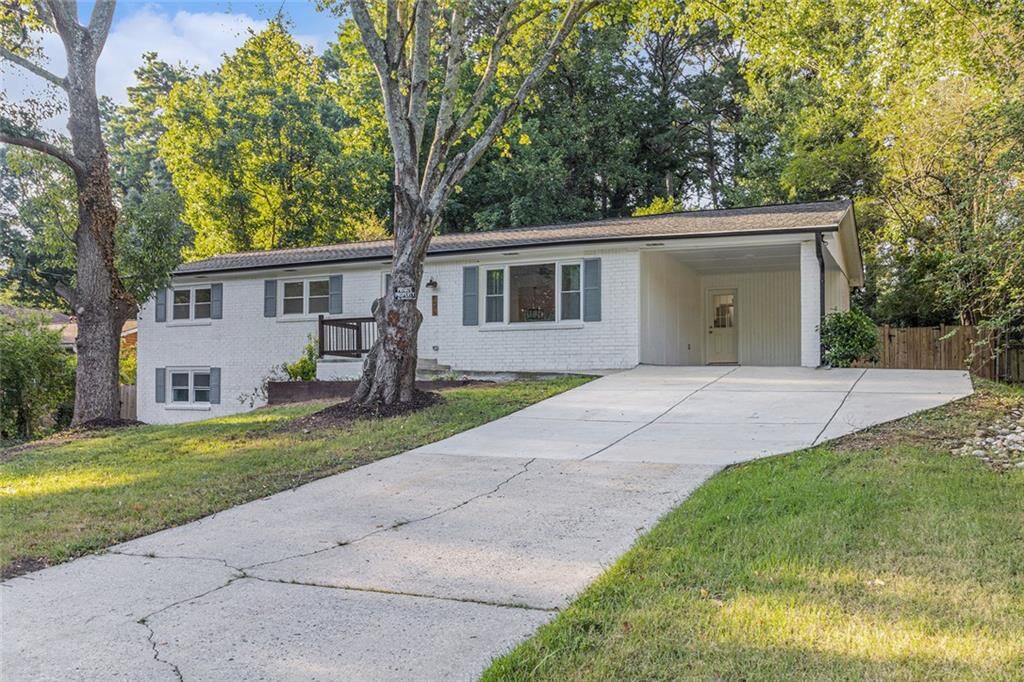 Property Photo:  2494 Windmere Drive Northwest  GA 30071 