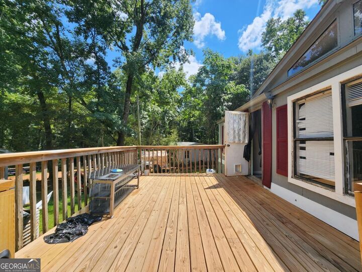Property Photo:  20 Helen Road  GA 30016 