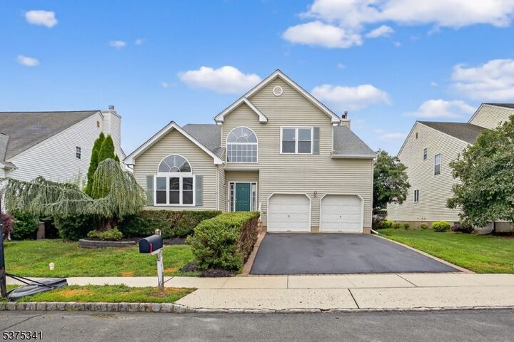 5 Lewis Dr  Bridgewater Twp. NJ 08807 photo