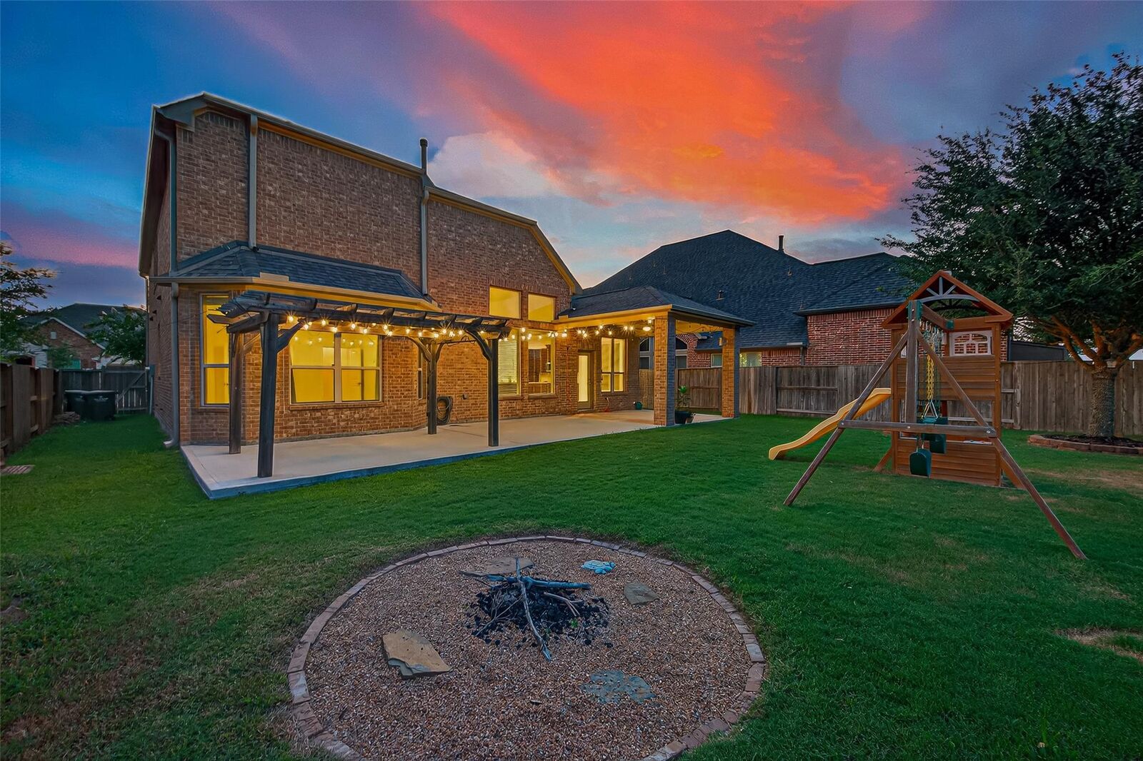 Property Photo:  1618 Quail Ridge Drive  TX 77493 