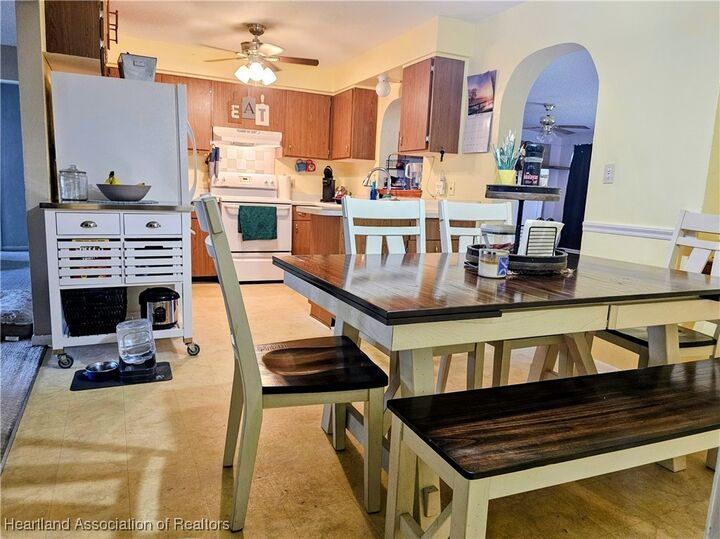 Property Photo:  530 N Lakeview Road  FL 33852 