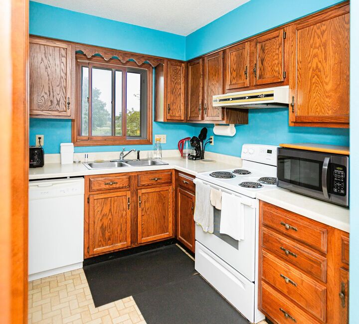 Property Photo:  217 NW 21st Street 10  IA 50677 