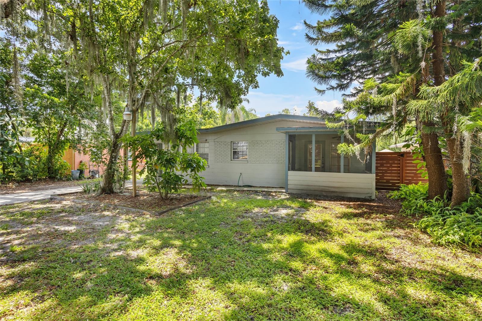Property Photo:  3204 Indian Drive  FL 32812 
