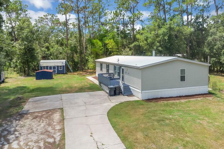 Property Photo:  2020 Trailswood Path  FL 33809 