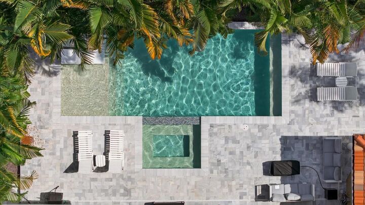 Property Photo:  3904 W Santiago Street  FL 33629 