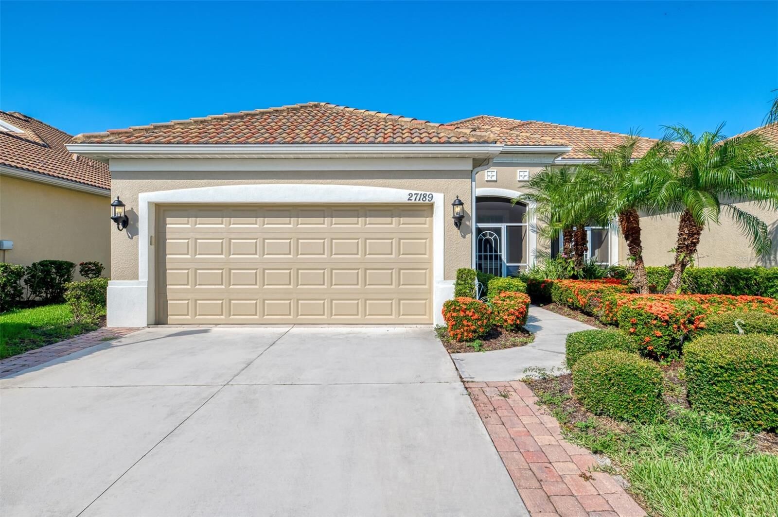 Property Photo: 27189 Ipswich Drive FL 34223
