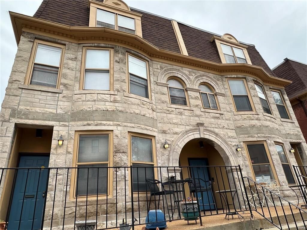 Property Photo: 331 N Boyle Avenue 3 MO 63108