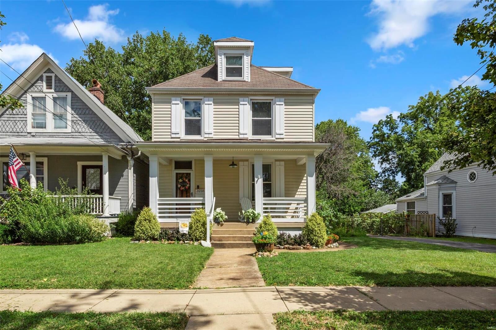 Property Photo: 3218 Walter Avenue MO 63143