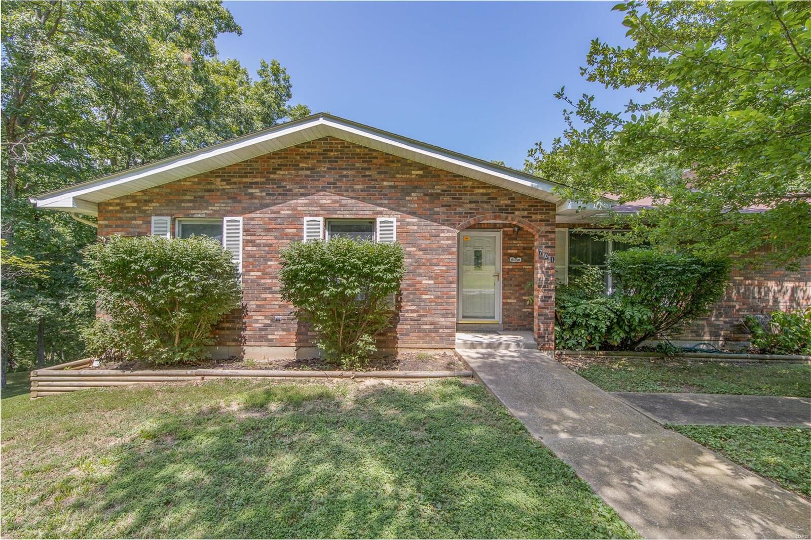 Property Photo: 701 Brenda Court MO 63028