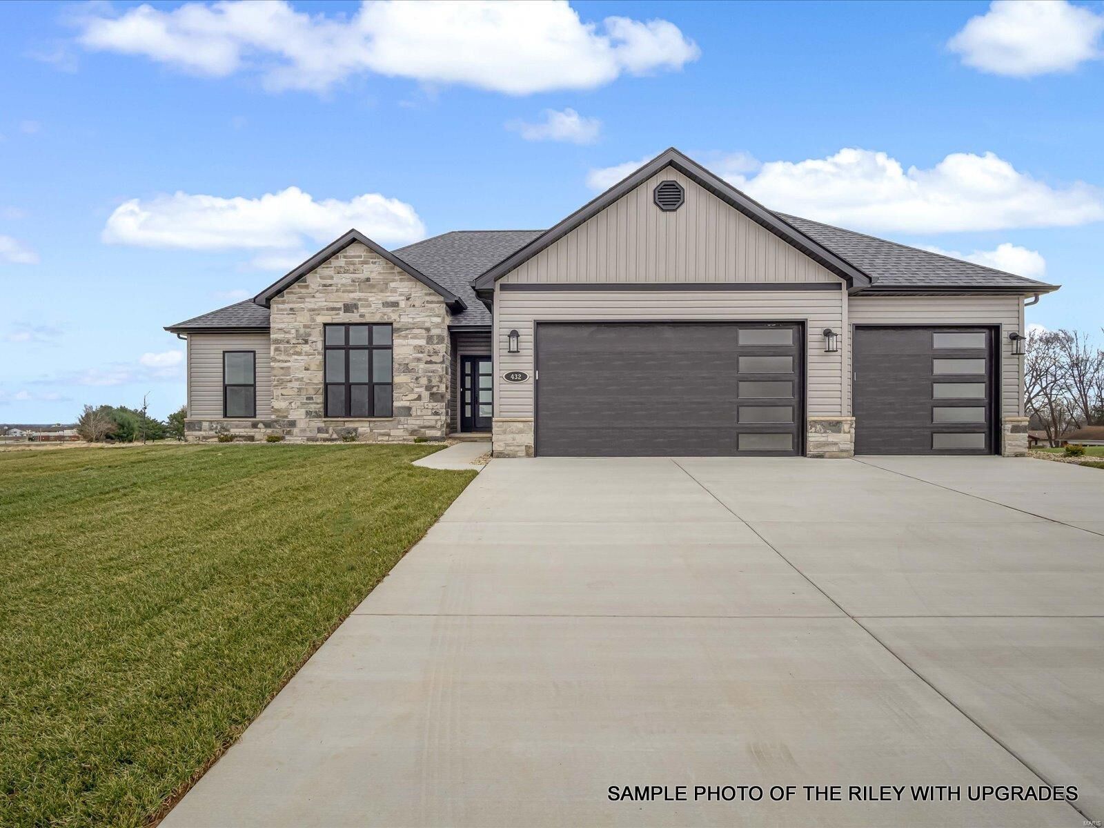 Property Photo:  335 Jenny Court  IL 62298 