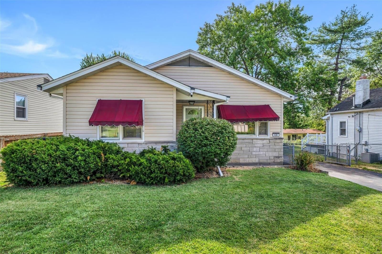 Property Photo:  630 Bell Avenue  MO 63119 