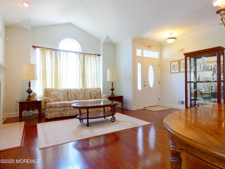 Property Photo:  32 Eagleswood Drive  NJ 08758 