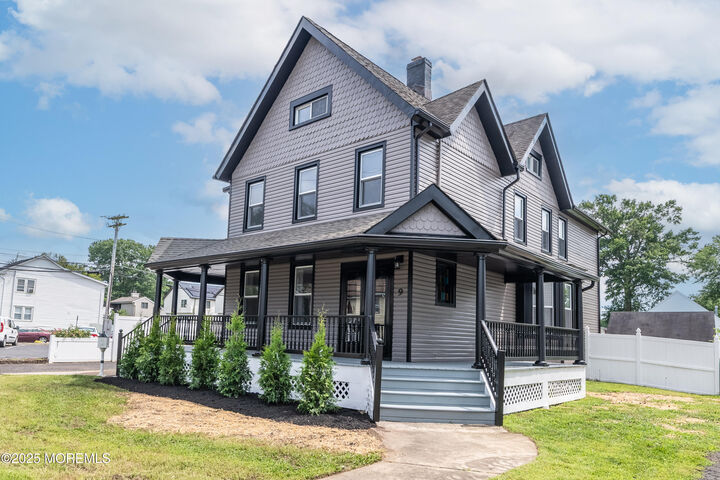 Property Photo:  9 Tennent Avenue  NJ 07726 