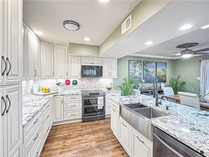 Property Photo: 60 Chamale Cove 60 LA 70460