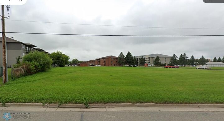 3216 Broadway N  Fargo ND 58102 photo