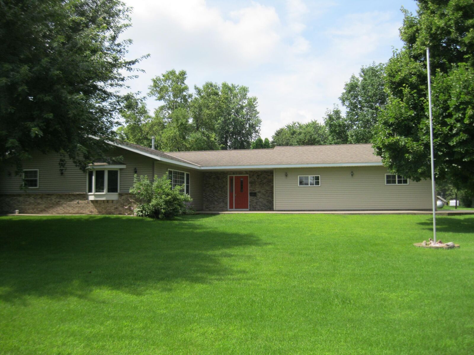 Property Photo:  356 Circle Drive  MN 56376 
