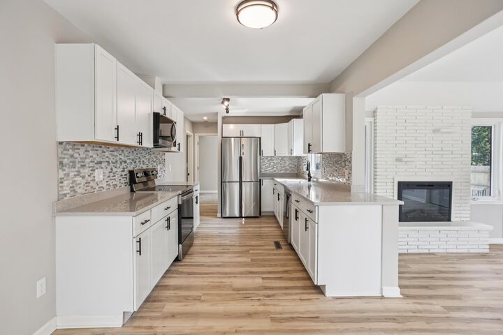Property Photo:  667 County Road C W  MN 55113 