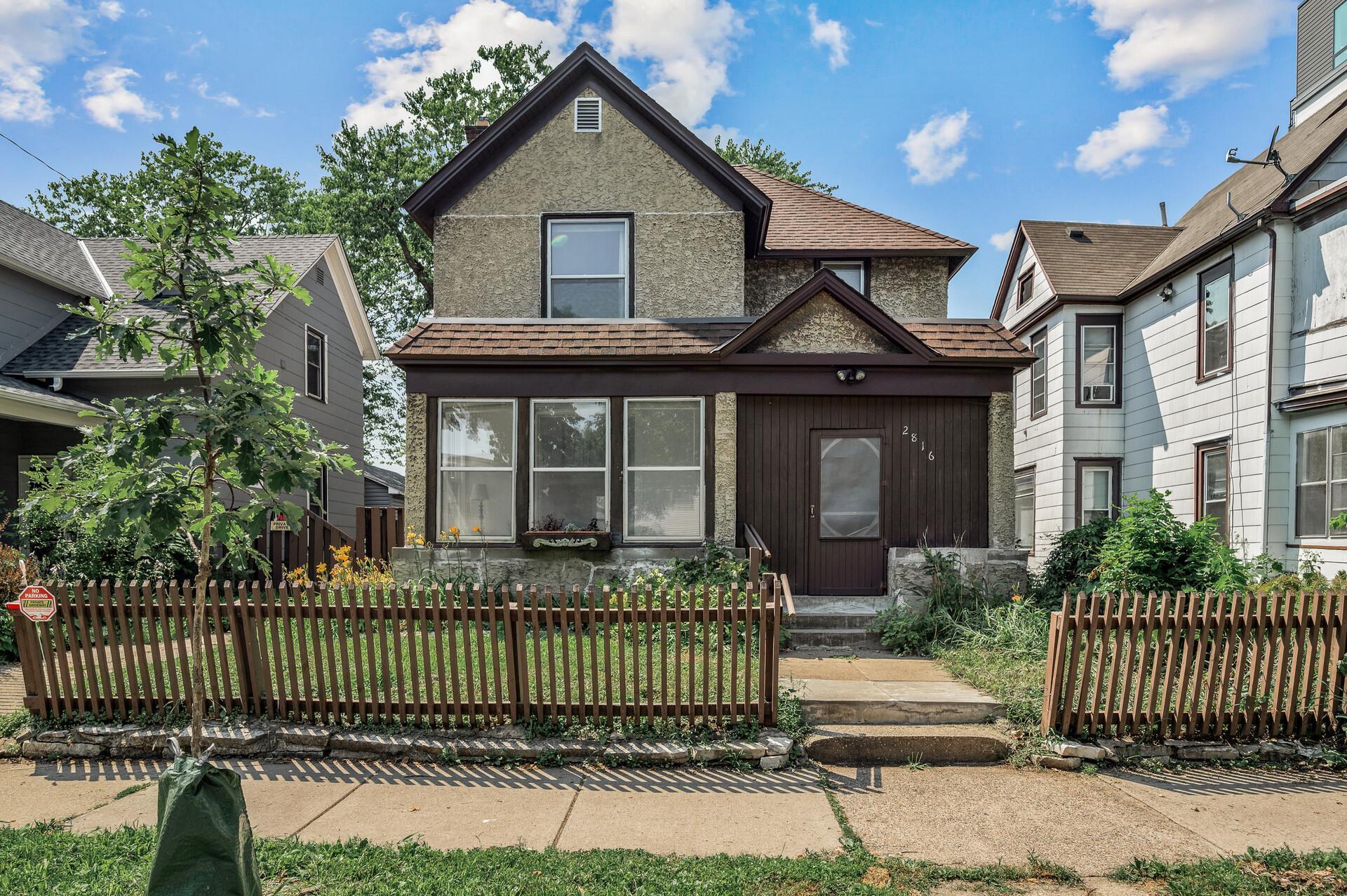 Property Photo: 2816 Garfield Avenue MN 55408